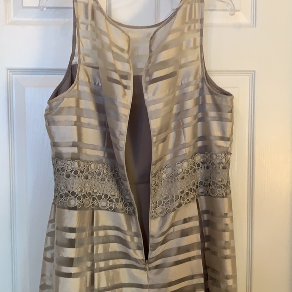 TAHARI PARTY DRESS - Picture 8 of 10